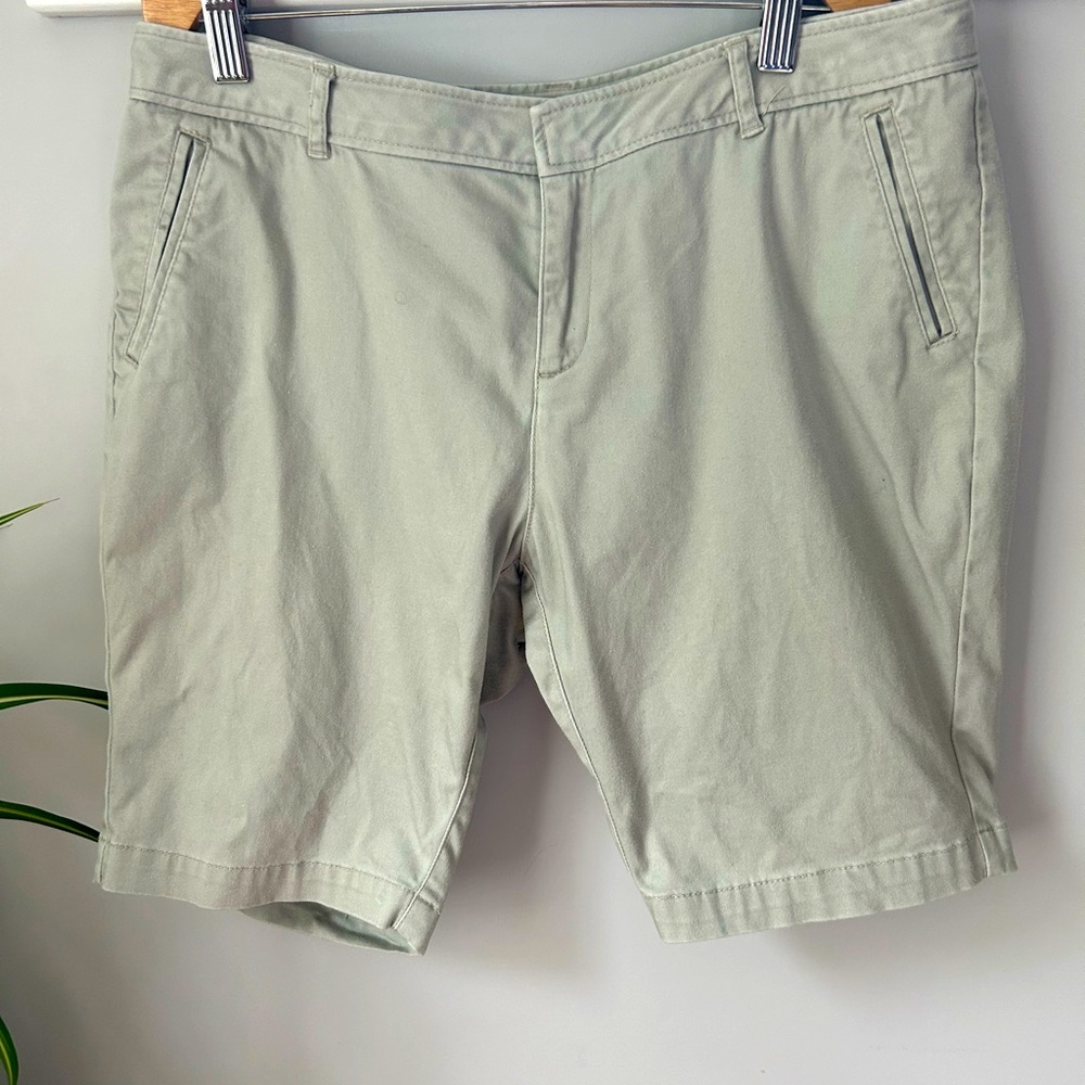 Dockers khaki shorts, size 10 petite